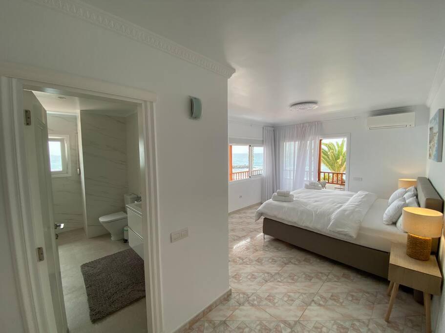 Villa Tranquila, Playa Del Duque Адехе Экстерьер фото